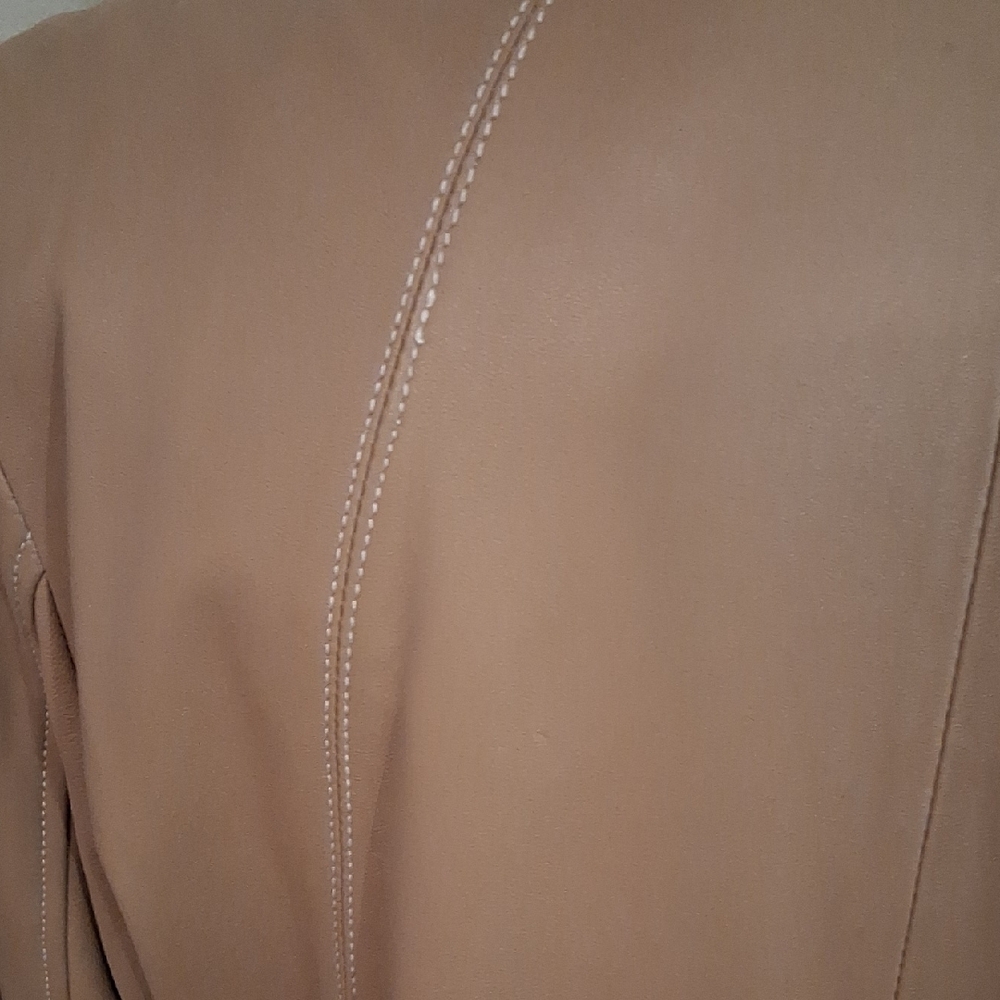 Classic Tan Leather Jacket for Women - Picture 4 of 12